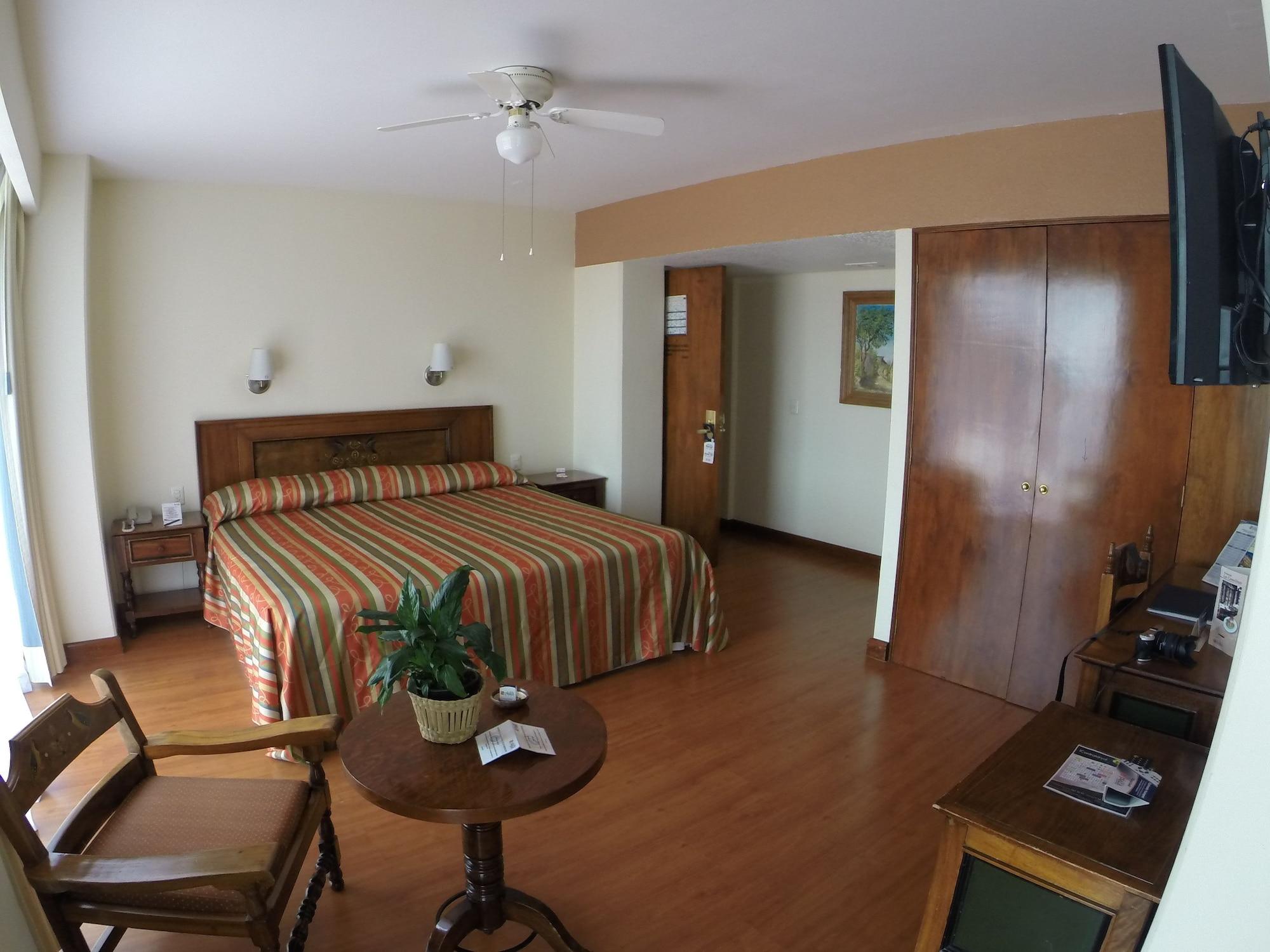 Plaza Uruapan Hotel Eksteriør billede